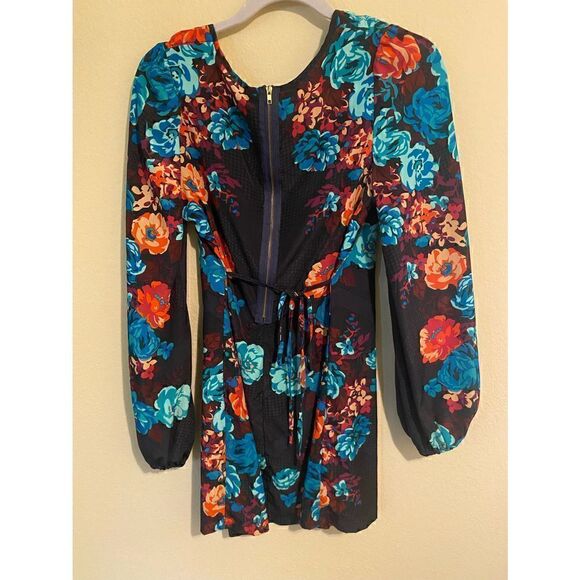 Long sleeve dress    - Picture 4 of 4